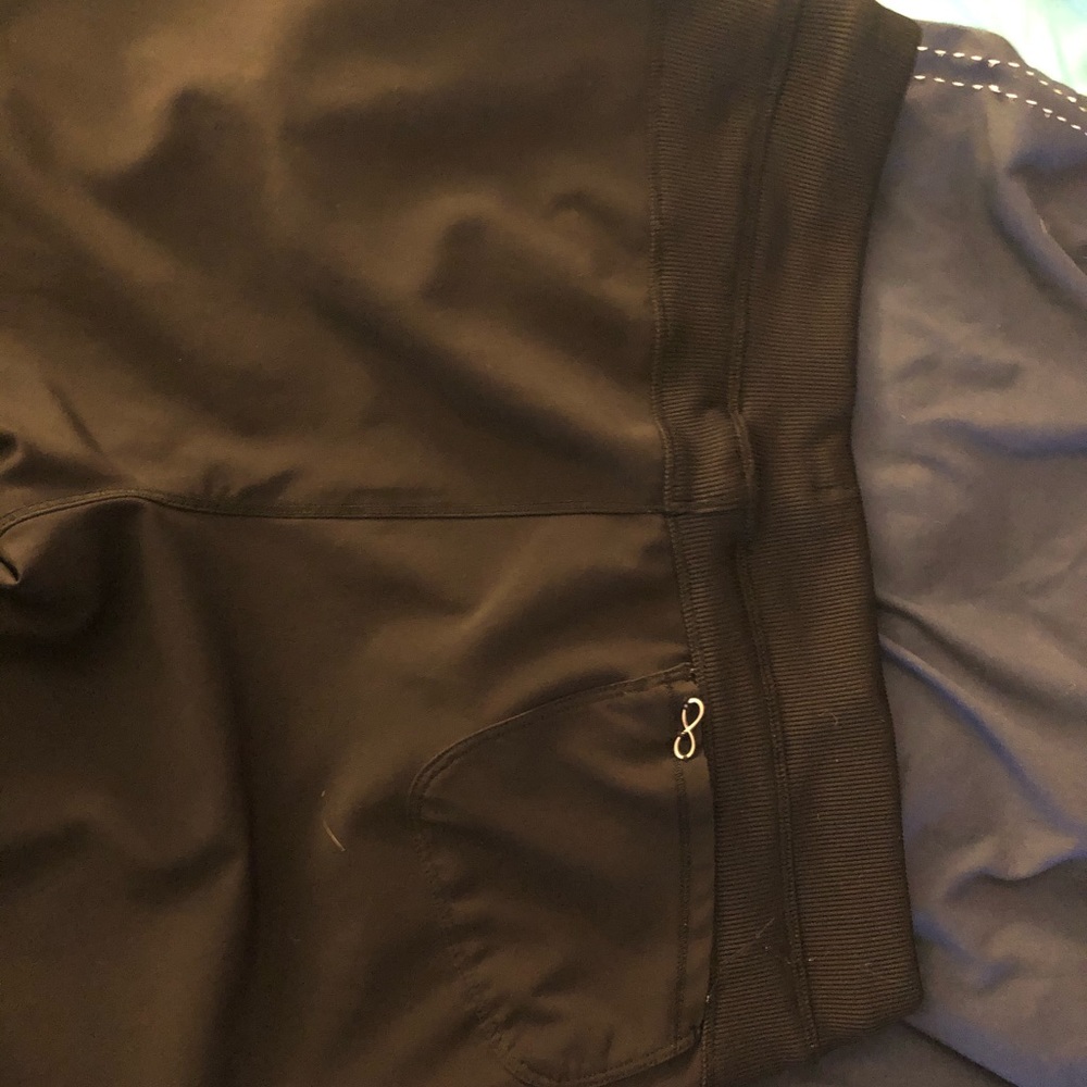 Woman’s scrub bottom